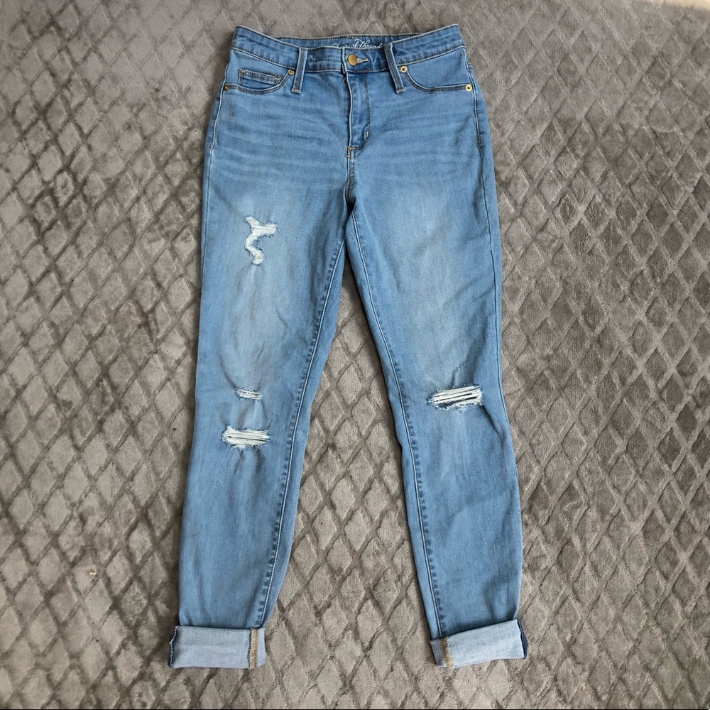 Universal Thread High-Rise Light Wash Jeggings - Picture 2 of 7